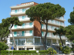 Отель Hotel Sayonara  Милано Мариттима